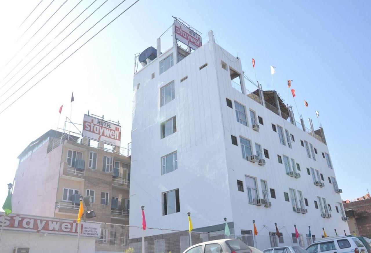 Staywell Hotel Pathankot Exterior photo