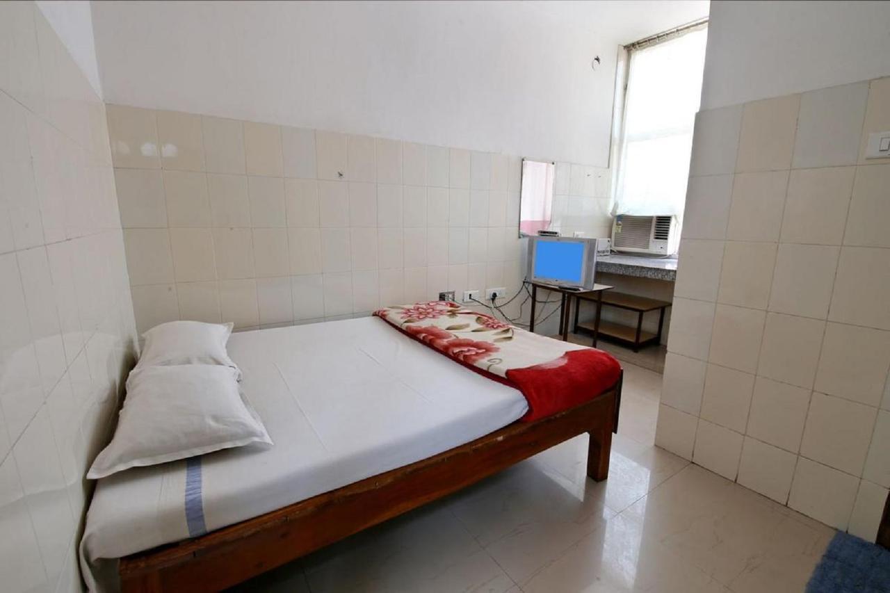 Staywell Hotel Pathankot Exterior photo
